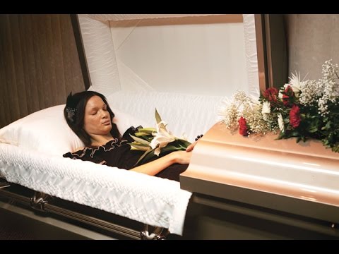 eye casket lopes left Lisa